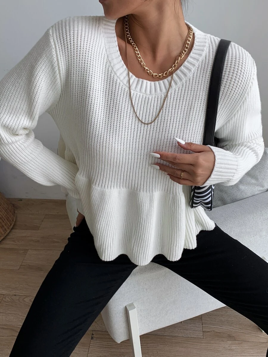 Pull côtelé unicolore à volants